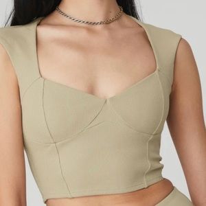 Alo Ribbed Shortsleeve Sweetheart Top